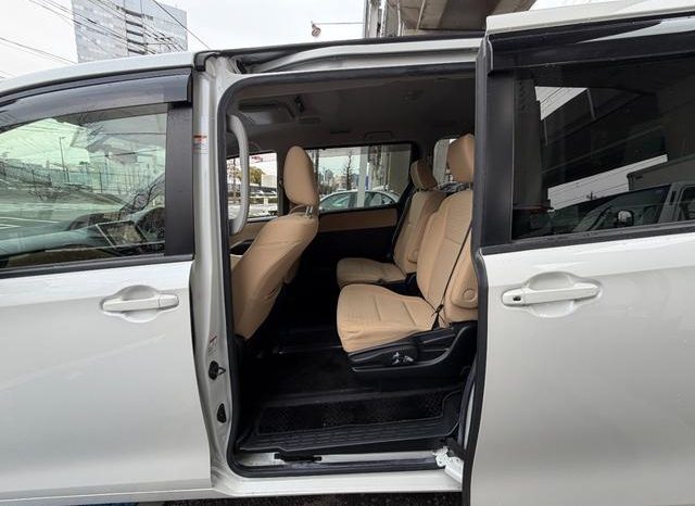 TOYOTA NOAH HYBRID G 2015 full