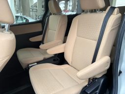 TOYOTA NOAH HYBRID G 2015 full