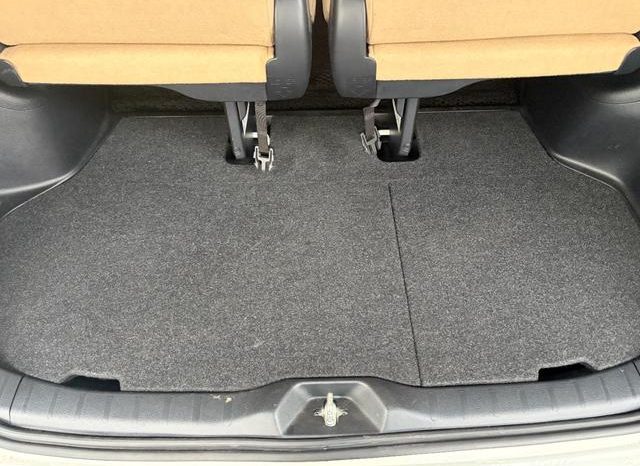 TOYOTA NOAH HYBRID G 2015 full