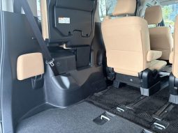 TOYOTA NOAH HYBRID G 2015 full