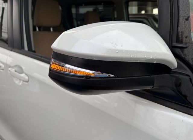 TOYOTA NOAH HYBRID G 2015 full