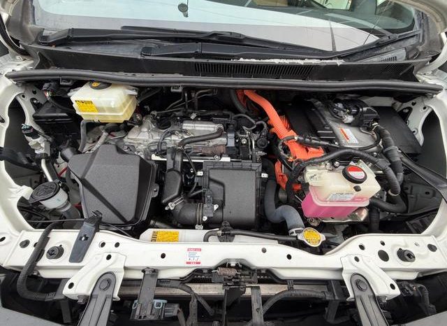 TOYOTA NOAH HYBRID G 2015 full