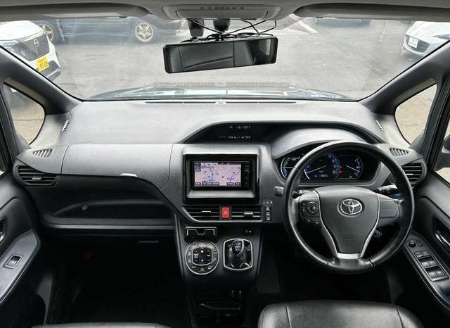 TOYOTA VOXY HYBRID V 2015 full