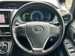 TOYOTA VOXY HYBRID V 2015 full
