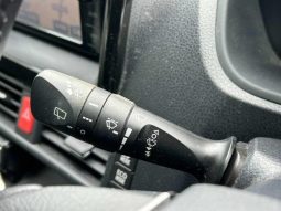 TOYOTA VOXY HYBRID V 2015 full