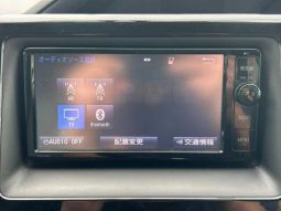 TOYOTA VOXY HYBRID V 2015 full