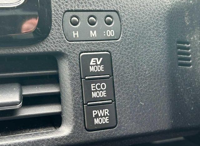 TOYOTA VOXY HYBRID V 2015 full