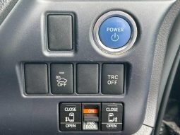 TOYOTA VOXY HYBRID V 2015 full