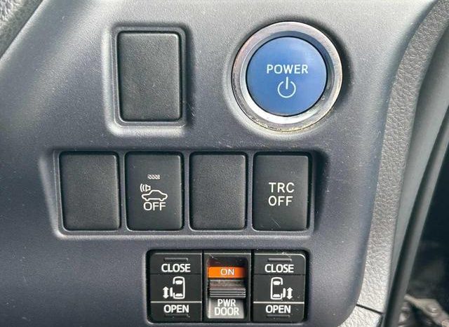 TOYOTA VOXY HYBRID V 2015 full