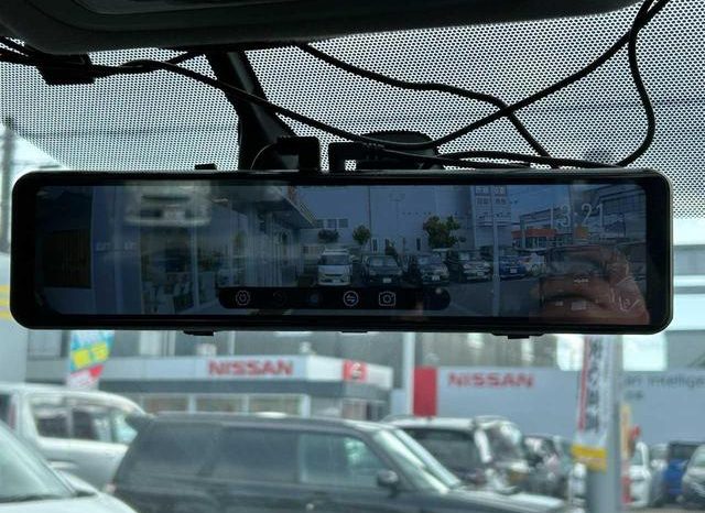 TOYOTA VOXY HYBRID V 2015 full