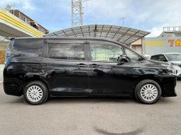 TOYOTA VOXY HYBRID V 2015 full