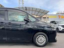 TOYOTA VOXY HYBRID V 2015 full