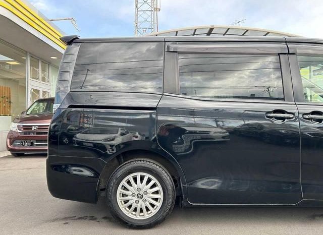 TOYOTA VOXY HYBRID V 2015 full