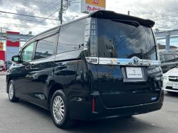 TOYOTA VOXY HYBRID V 2015 full