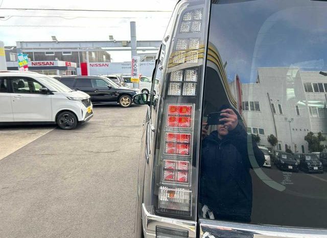 TOYOTA VOXY HYBRID V 2015 full