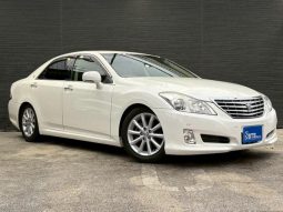 TOYOTA CROWN ROYAL SALOON NAVI PACKAGE full