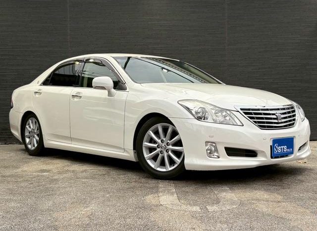 TOYOTA CROWN ROYAL SALOON NAVI PACKAGE full