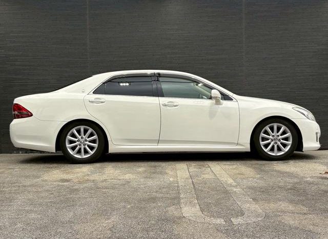 TOYOTA CROWN ROYAL SALOON NAVI PACKAGE full