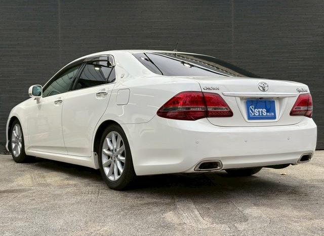 TOYOTA CROWN ROYAL SALOON NAVI PACKAGE full