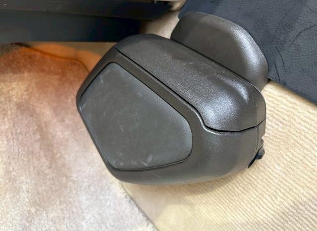 TOYOTA CROWN ROYAL SALOON NAVI PACKAGE full