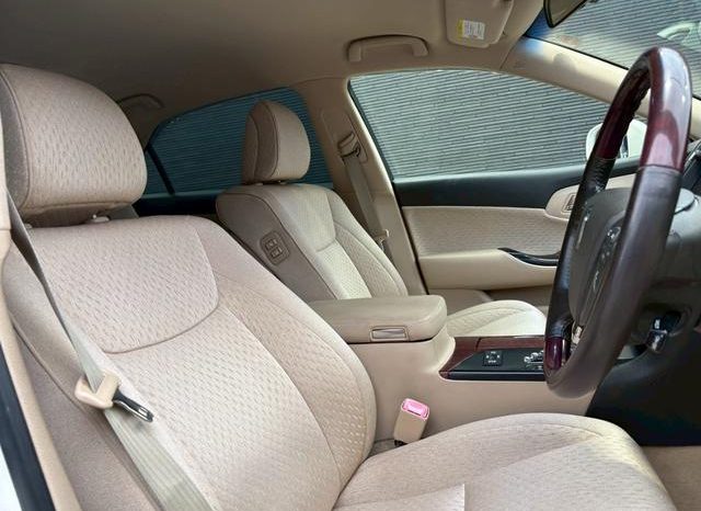 TOYOTA CROWN ROYAL SALOON NAVI PACKAGE full