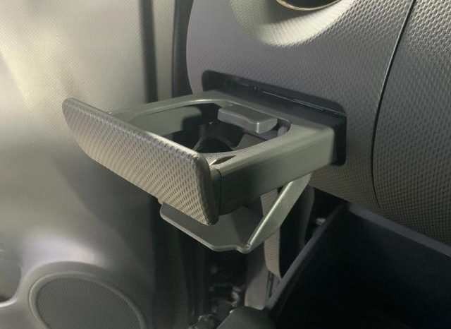 TOYOTA IST 150G 2012 full