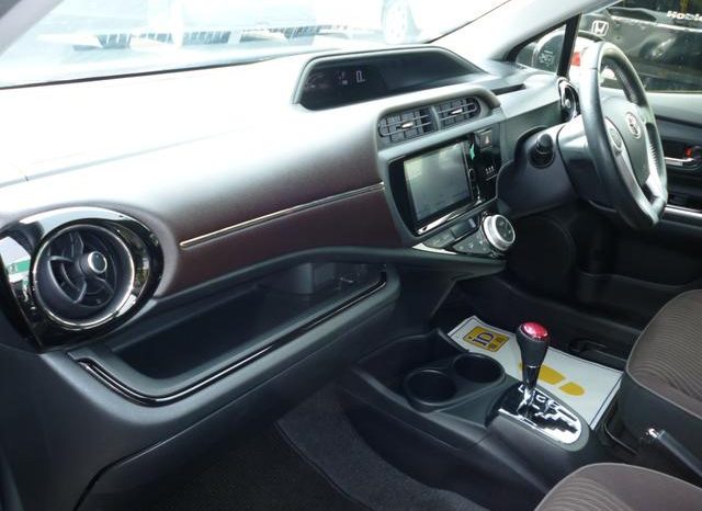 TOYOTA AQUA G 2017 full