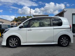 TOYOTA SPADE F 2017 full