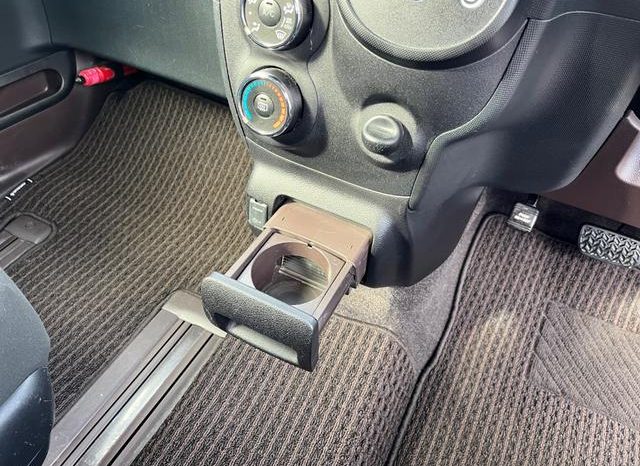 TOYOTA SPADE F 2017 full