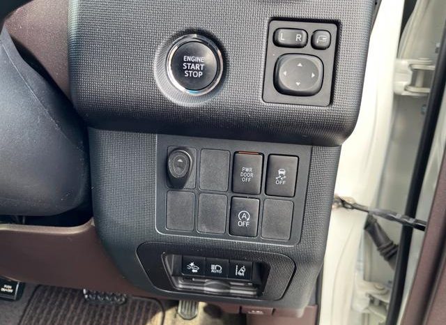 TOYOTA SPADE F 2017 full