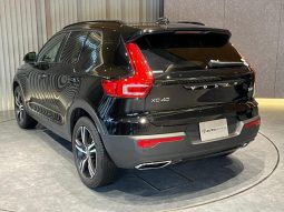 VOLVO XC40 T4 AWD R-DESIGN 2018 full
