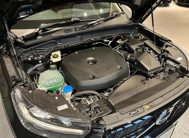 VOLVO XC40 T4 AWD R-DESIGN 2018 full