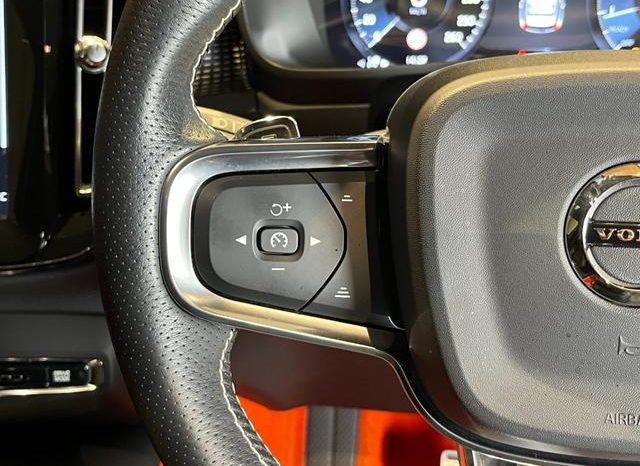 VOLVO XC40 T4 AWD R-DESIGN 2018 full