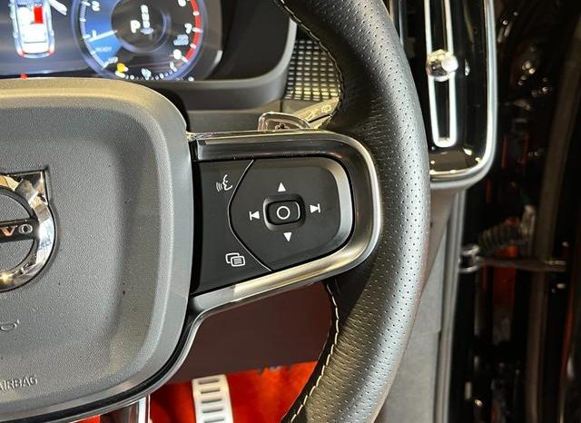 VOLVO XC40 T4 AWD R-DESIGN 2018 full