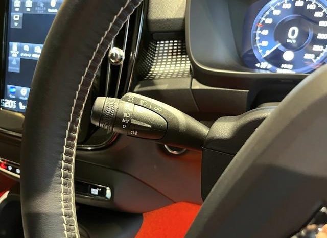 VOLVO XC40 T4 AWD R-DESIGN 2018 full