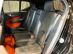 VOLVO XC40 T4 AWD R-DESIGN 2018 full