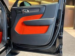 VOLVO XC40 T4 AWD R-DESIGN 2018 full