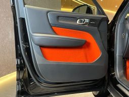 VOLVO XC40 T4 AWD R-DESIGN 2018 full