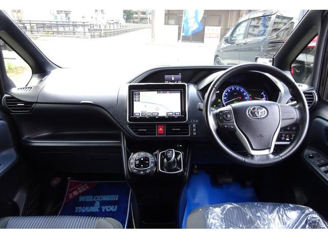 TOYOTA VOXY HYBRID ZS KIRAMEKI II 2017 full