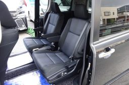 TOYOTA VOXY HYBRID ZS KIRAMEKI II 2017 full