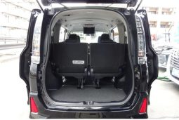 TOYOTA VOXY HYBRID ZS KIRAMEKI II 2017 full