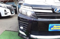 TOYOTA VOXY HYBRID ZS KIRAMEKI II 2017 full