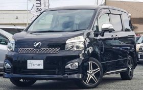 TOYOTA VOXY ZS KIRAMEKI Z 2013