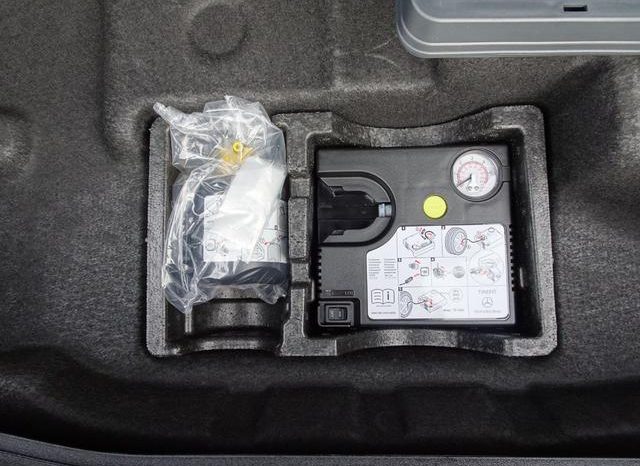 MERCEDES BENZ C-CLASS C200 4MATIC AVANTGARDE AMG LINE 2019 full