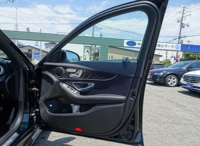 MERCEDES BENZ C-CLASS C200 4MATIC AVANTGARDE AMG LINE 2019 full