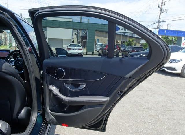MERCEDES BENZ C-CLASS C200 4MATIC AVANTGARDE AMG LINE 2019 full
