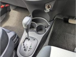 TOYOTA VITZ F 2012 full