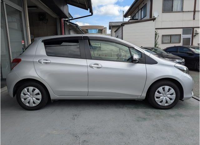 TOYOTA VITZ F 2012 full