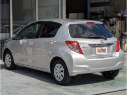 TOYOTA VITZ F 2012 full