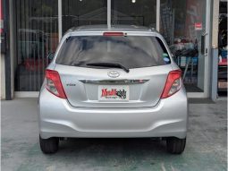 TOYOTA VITZ F 2012 full